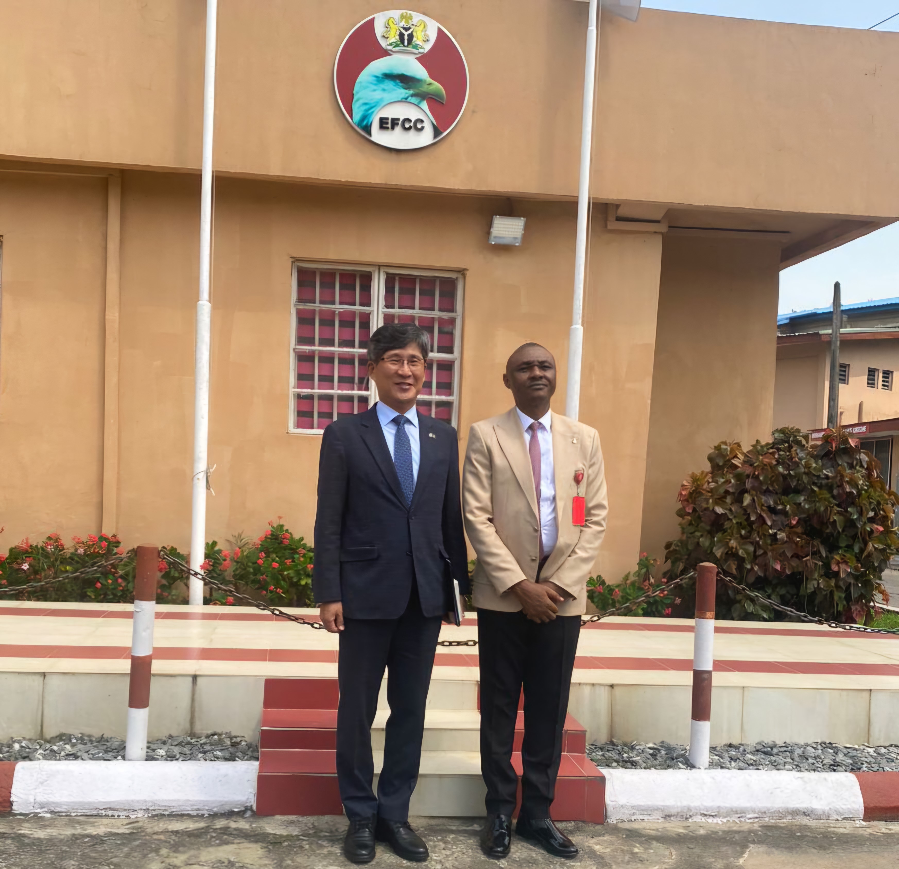 Amb. Kim Pan Visited the Lagos Command of the Economic and Financial Crimes Commission (EFCC)